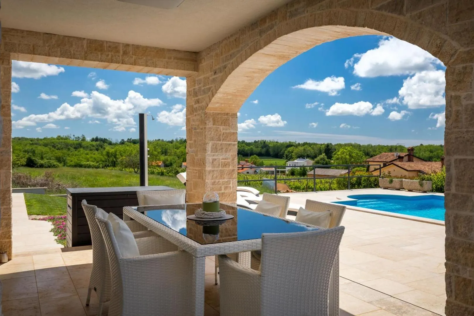 Beautiful Villa Marika With Pool In Vizinada Lasci